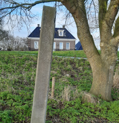 Photo of the gauge pole near Edam